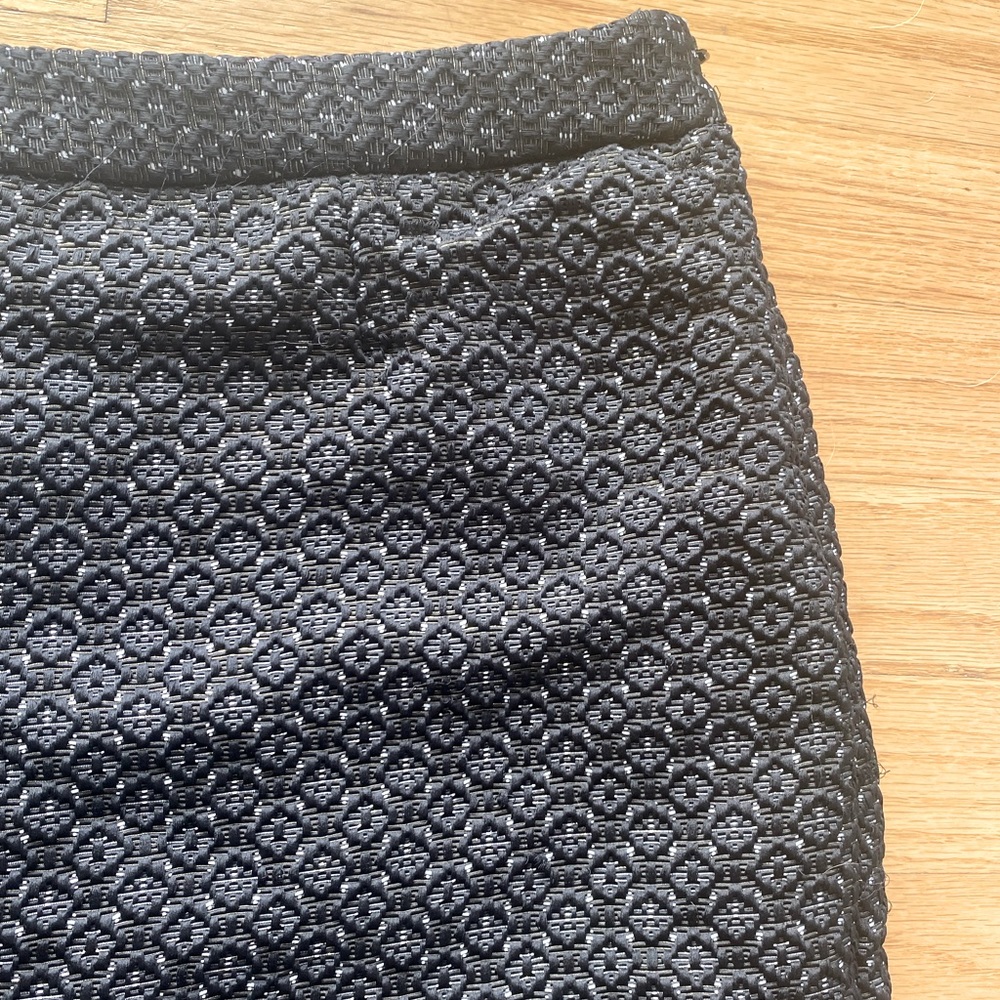Gap black and silver mini skirt